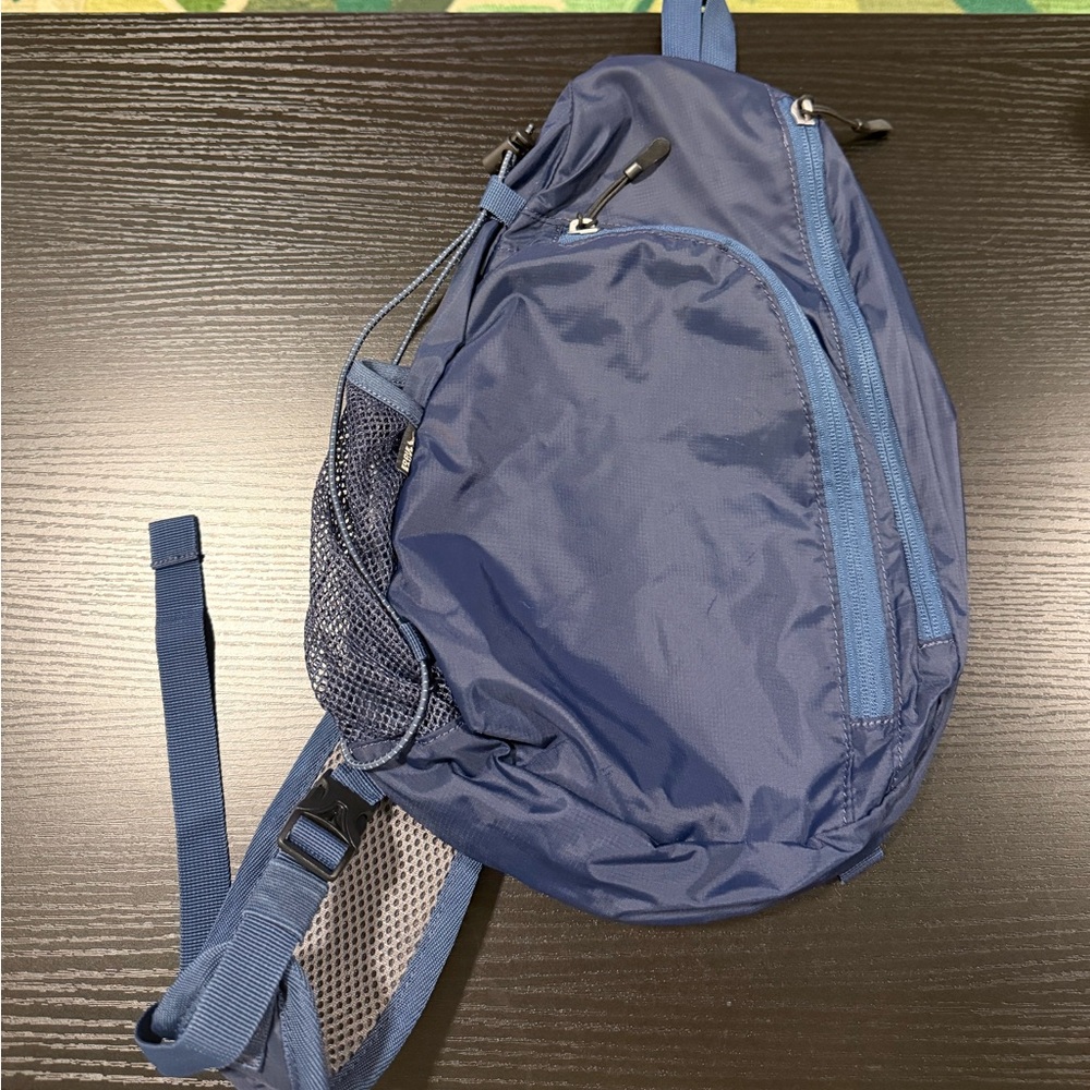 Eddie Bauer Ripstop Sling backpack